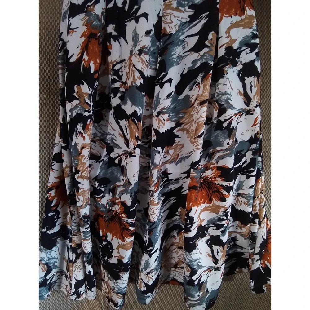 Fitted short sleeve Dress,  (See Description for measurements.) Off‎ sizes